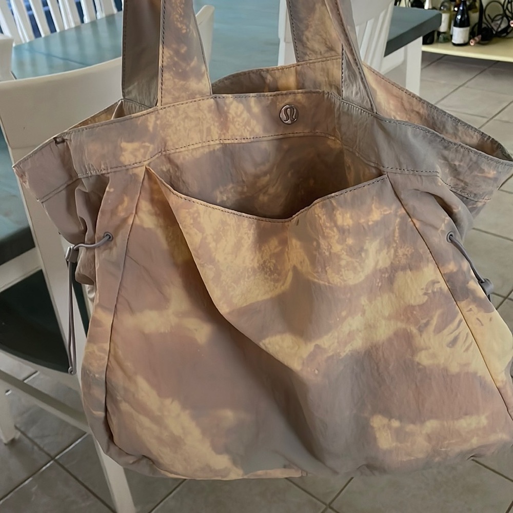 Lululemon Side cinch shopper bag 18L
